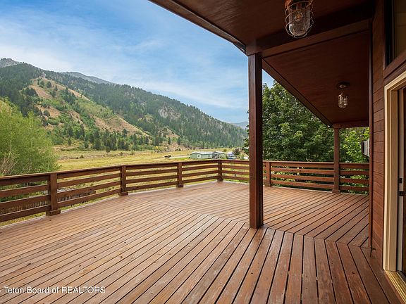 2nd image of 539 Forest Circle Dr