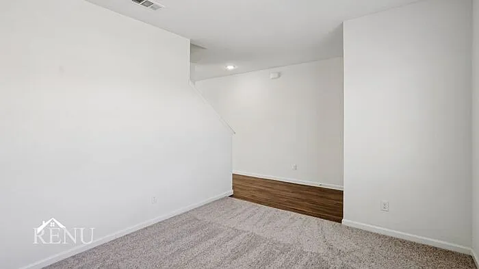 545 London Dr #545LD — Photo 11