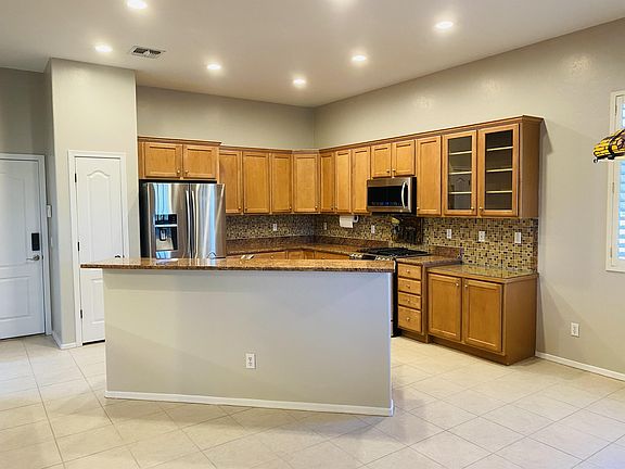 2nd image of 8452 N Sand Dune Pl