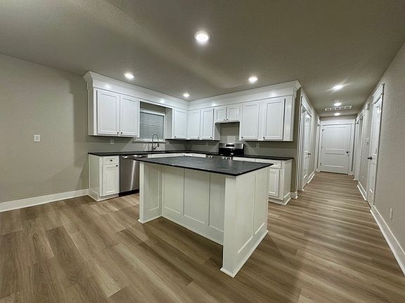 5th image of 1208 W Lazy L St