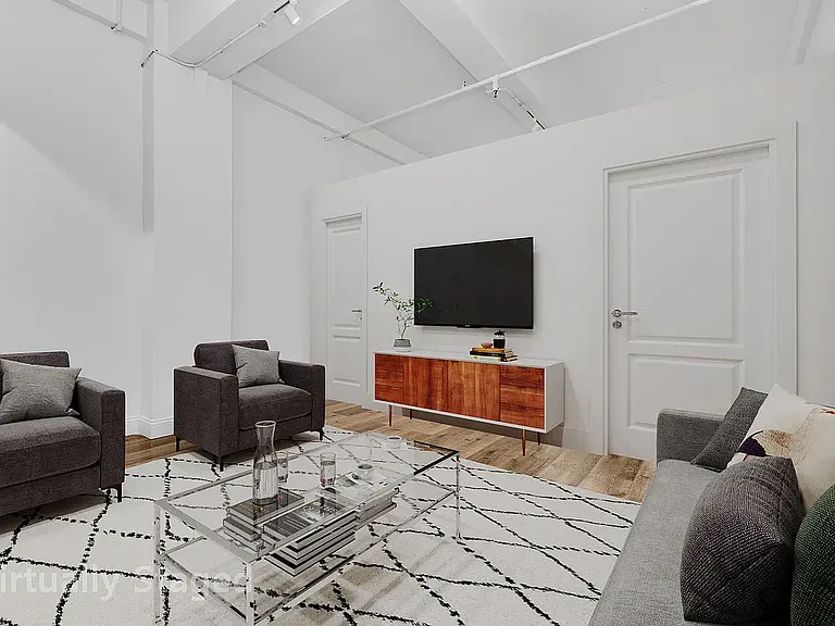 255 W 36th St #607 — Photo 4
