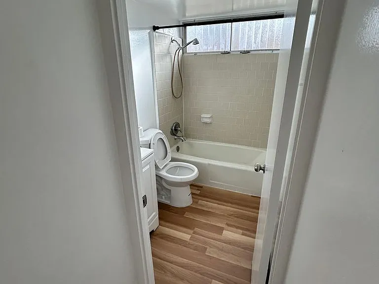 1603 Dole Street — Photo 9
