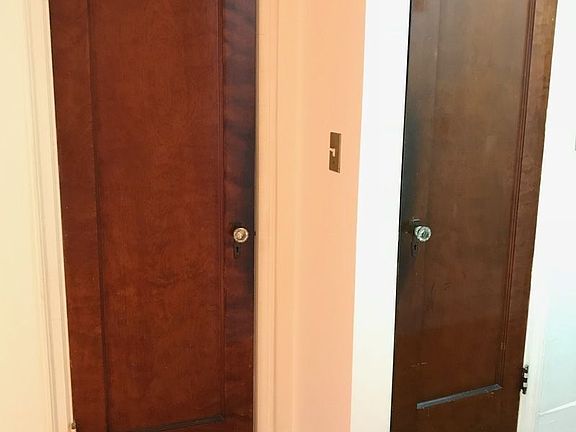 5th image of 3146 45th St APT 4A