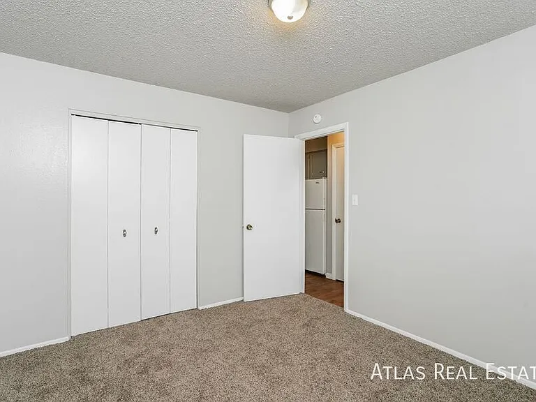 1931 Henderson Ave #2 — Photo 4
