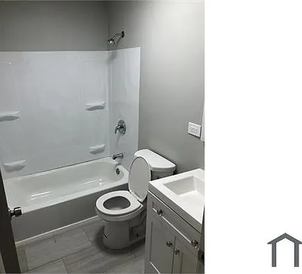 2815 W Harrison St #2 — Photo 2