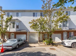 263 Jamie Ln, Staten Island, NY 10312