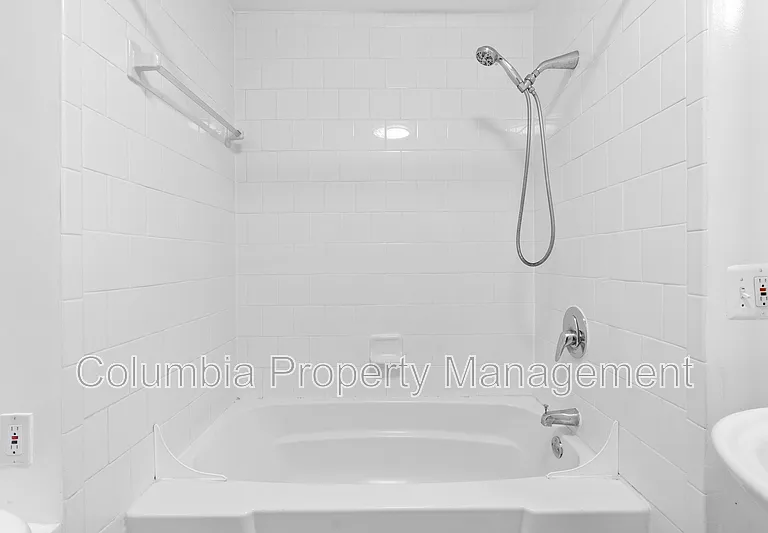 1427 Chapin St NW #104 — Photo 13