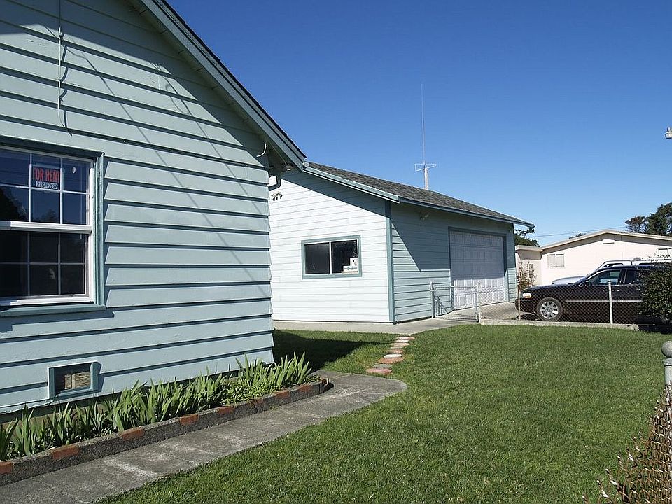 Side & detached garage