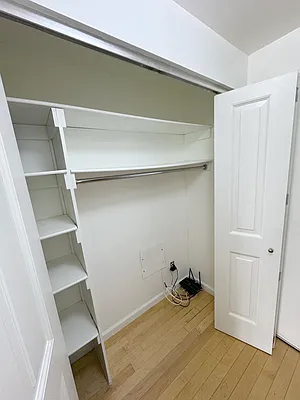 Rented by YKLL LLC | media 8
