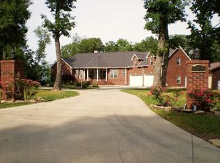 1400 Overlook Cir, Cookeville, TN 38506