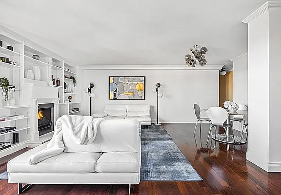 2nd image of 266 Broadway APT B1806