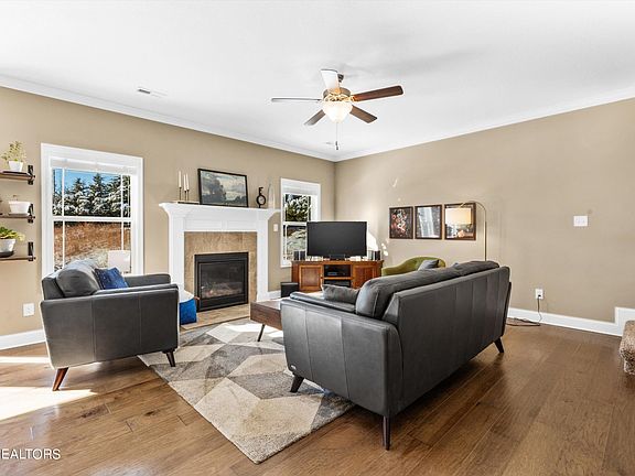 2nd image of 1047 Letsinger Cove Ln