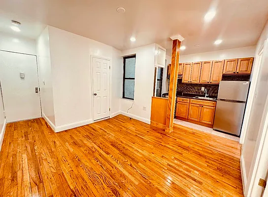 Rented by Douglas Elliman | media 7