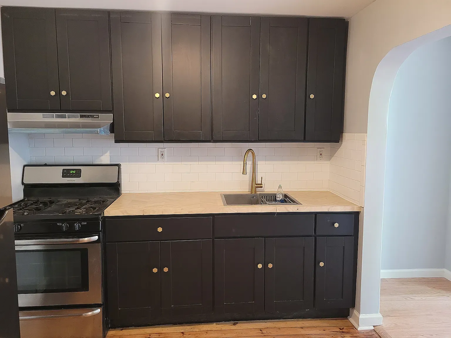 760 Hancock Street — Photo 2