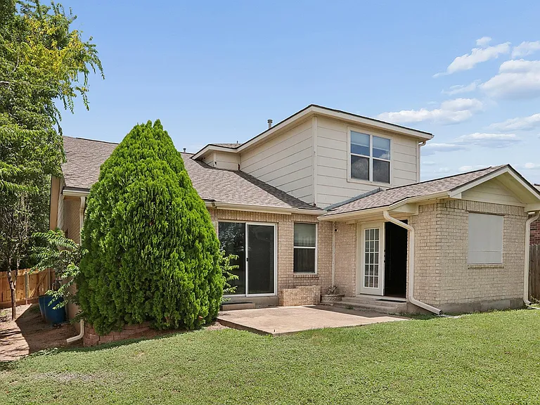 14621 Lantern Dr — Photo 19