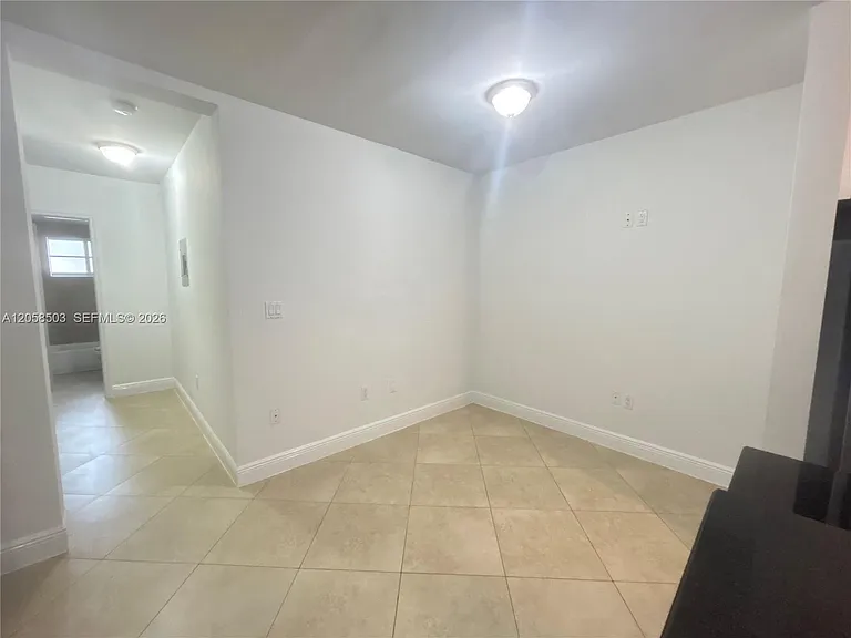 1034 Lenox Ave #8 — Photo 6