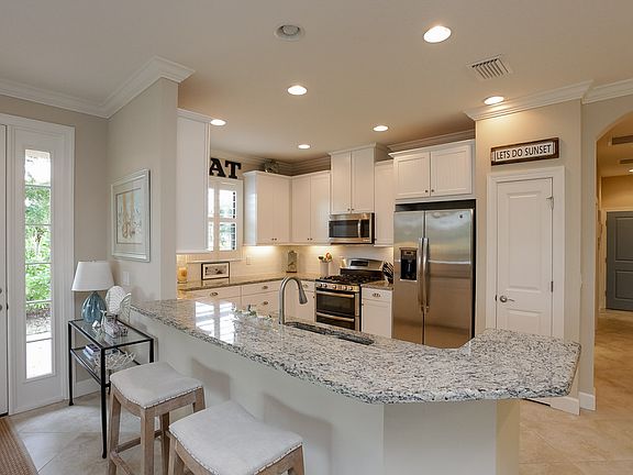 4th image of 8300 Varenna Dr