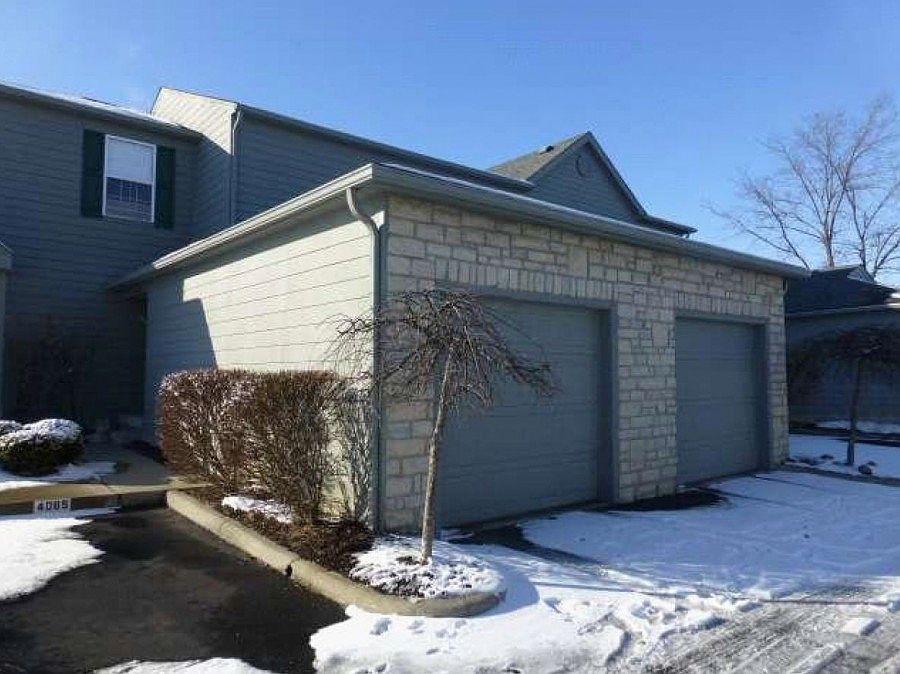 1st image of 4065 Parkcove Dr