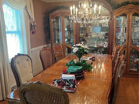 3rd image of 8027 S Mayfield Ln