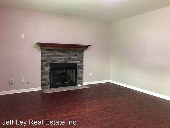2nd image of 3401 Fawnwood Pl