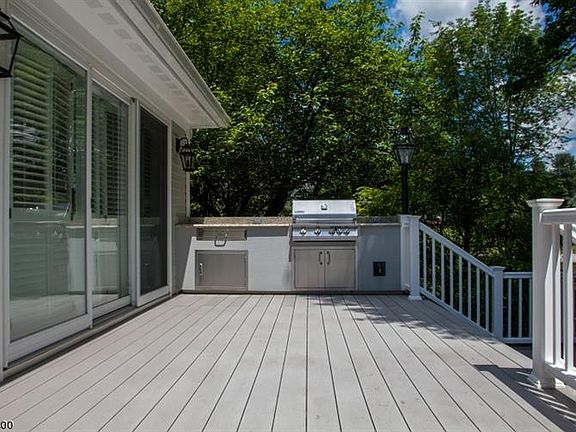 3rd image of 41 Newton Ave