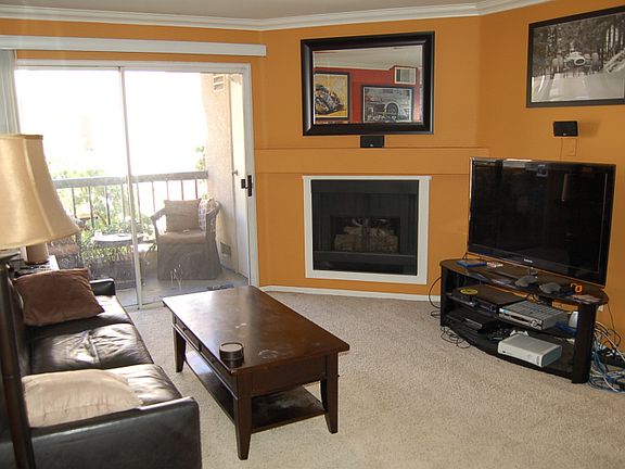 4th image of 5500 Owensmouth Ave APT 215