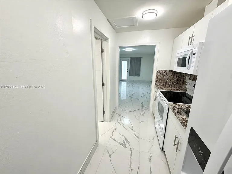 931 SW 82nd Ave #3 — Photo 19