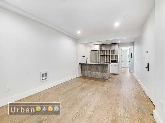 Rented by Urban Pads | media 32