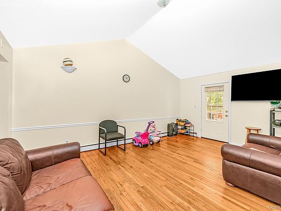 3rd image of 103 Gates Avenue