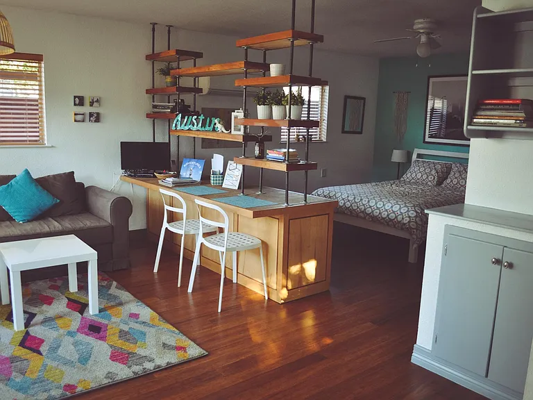 2419 Wilson St — Photo 9