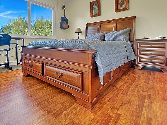 3rd image of 7920 Camino Cir Rear M-310