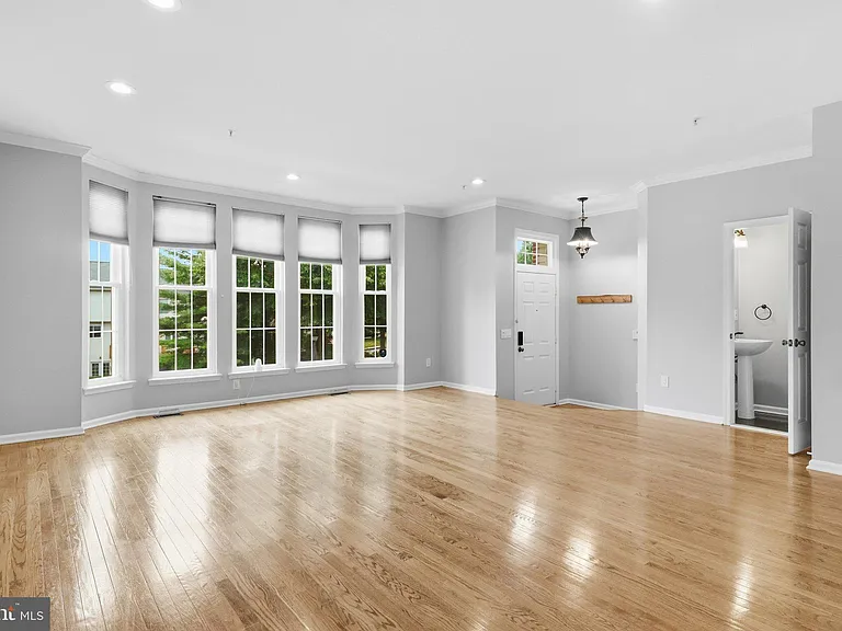 5279 Ballycastle Cir — Photo 10