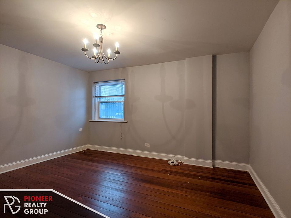 1st image of 5027 N Harding Ave #G