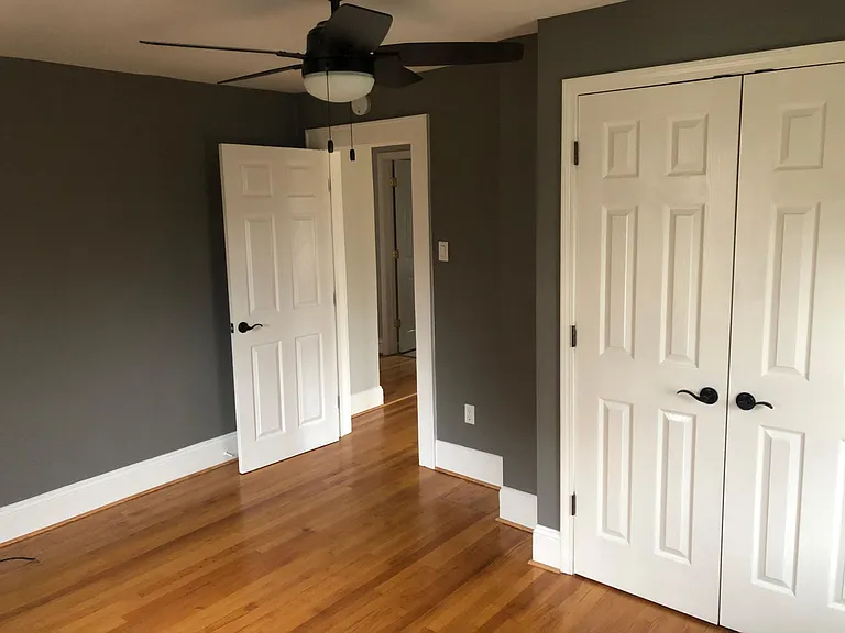 830 Oakview Dr — Photo 12