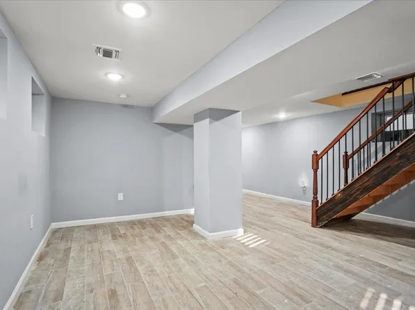 244 Clinton Avenue image 31 of 37