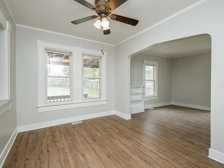 814 S Jefferson St — Photo 5