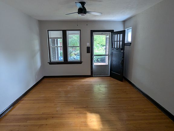3rd image of 5959 Coronado Ave