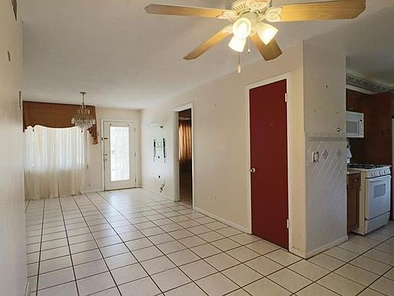 4th image of 2844 Empire Pl