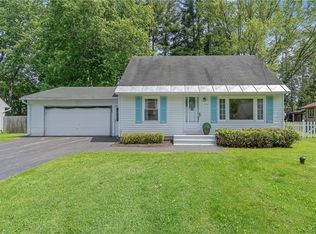 102 Juanita Dr, Liverpool, NY 13090