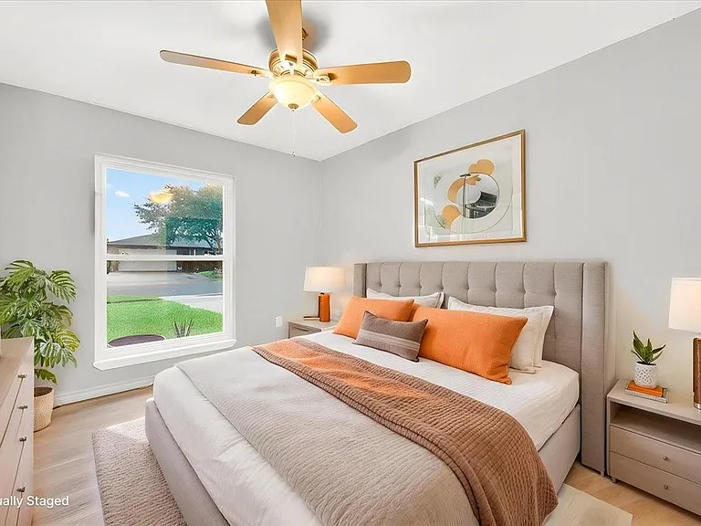 1749 Dawn Breeze Dr — Photo 29