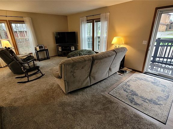 5th image of 5034 Maderia Dr