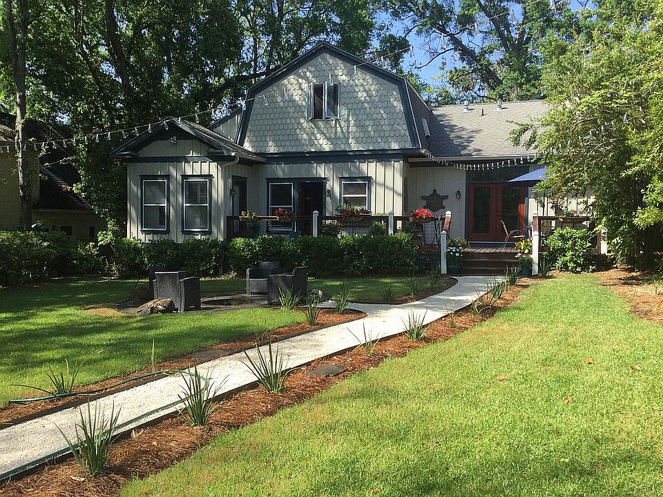 Rear Walkway