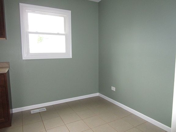 5th image of 2708 N Butrick St