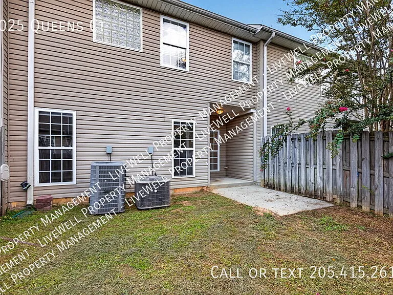 2025 Queens Ct — Photo 26