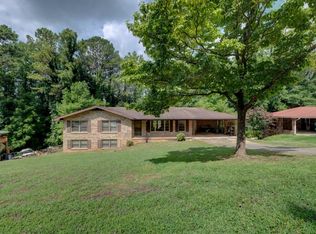 2544 Creekview Dr SW, Marietta, GA 30008