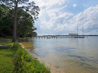 321 Yacht Club Dr, Fort Walton Beach, FL 32548