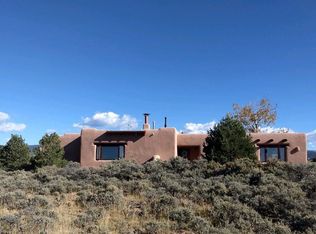 15 Vista Del Ocaso Rd, Ranchos De Taos, NM 87557
