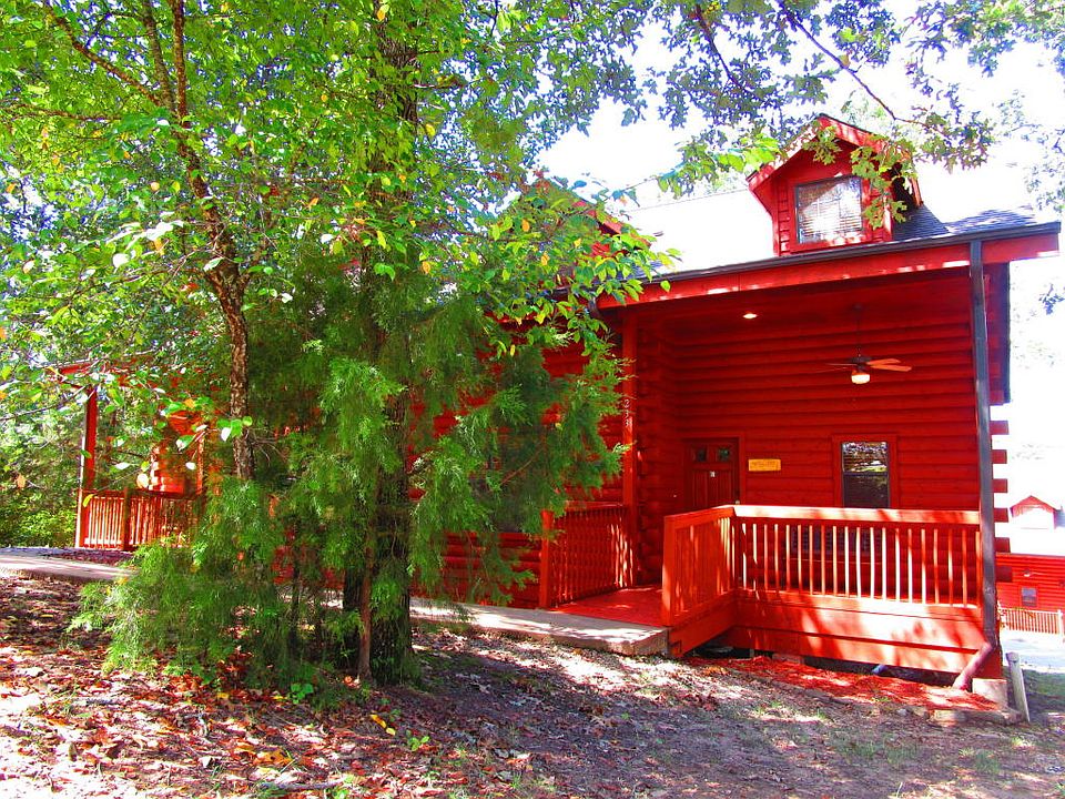 1st image of 233 Oakridge Dr #2