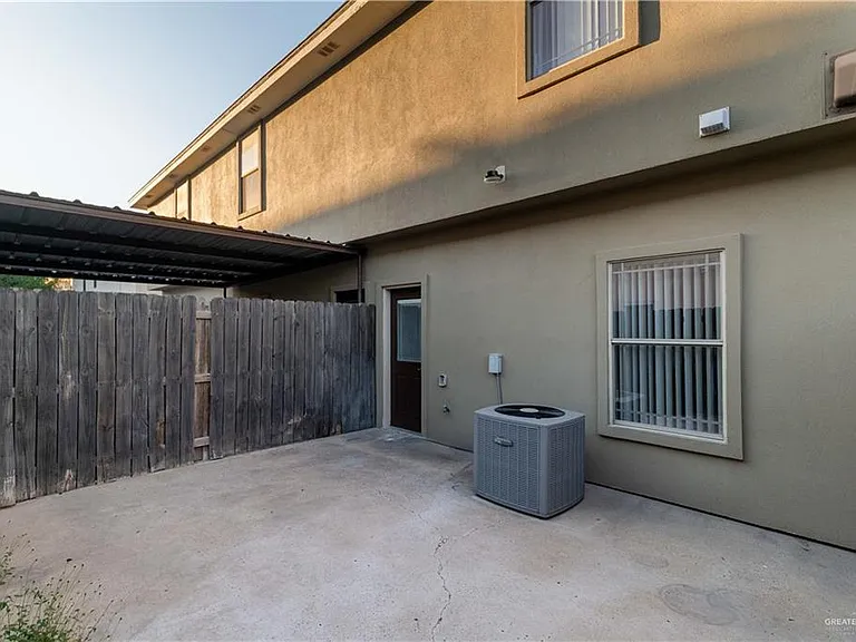 1307 W Fig Ave #B — Photo 12