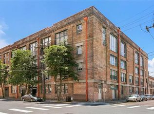 1111 S Peters St APT 214, New Orleans, LA 70130